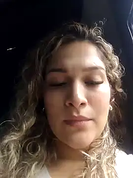 Snapshot of Sara_smiiith211 chatting on February 2025 06:48:01 PM Sara smiiith211 online show from February 2025 06:48:01 PM