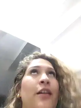 Snapshot of Sara_smiiith211 chatting on February 2025 12:06:02 AM Sara smiiith211 online show from February 2025 12:06:02 AM