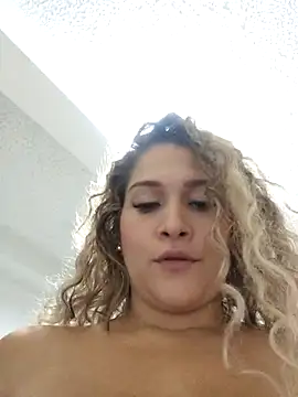 Snapshot of Sara_smiiith211 chatting on March 2025 04:07:02 AM Sara smiiith211 online show from March 2025 04:07:02 AM