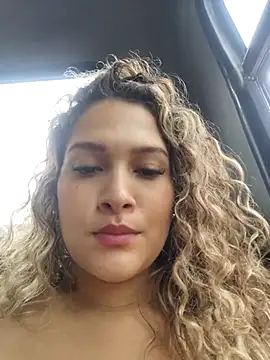 Snapshot of Sara_smiiith211 chatting on March 2025 07:11:02 PM Sara smiiith211 online show from March 2025 07:11:02 PM