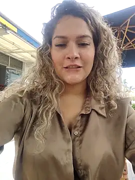 Snapshot of Sara_smiiith211 chatting on March 2025 07:39:01 PM Sara smiiith211 online show from March 2025 07:39:01 PM