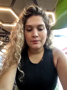 Snapshot of Sara_smiiith211 chatting on March 2025 02:14:02 AM Sara smiiith211 online show from March 2025 02:14:02 AM