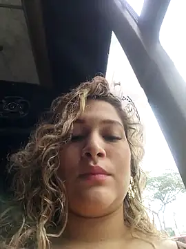 Snapshot of Sara_smiiith211 chatting on March 2025 04:54:01 PM Sara smiiith211 online show from March 2025 04:54:01 PM