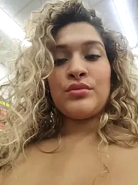 Snapshot of Sara_smiiith211 chatting on March 2025 07:27:02 PM Sara smiiith211 online show from March 2025 07:27:02 PM