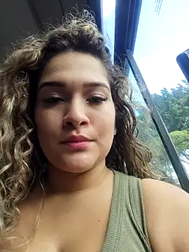 Snapshot of Sara_smiiith211 chatting on March 2025 07:14:02 PM Sara smiiith211 online show from March 2025 07:14:02 PM