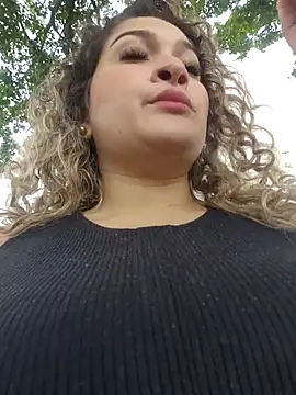 Snapshot of Sara_smiiith211 chatting on October 2025 07:02:02 PM Sara smiiith211 online show from October 2025 07:02:02 PM