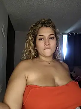 Sara smiiith211 online show from December 2025 10:06:02 PM