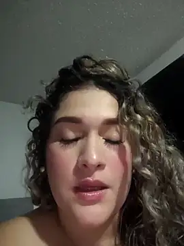 Sara smiiith211 online show from May 2026 12:37:01 AM