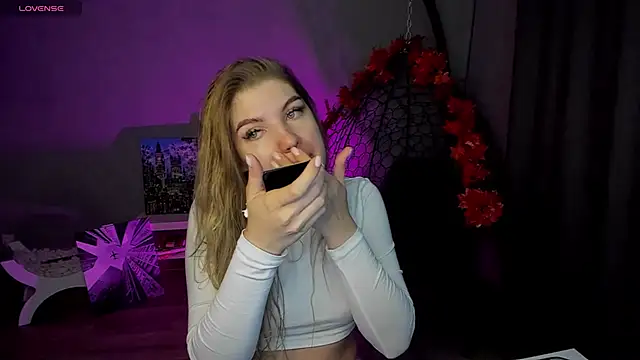 lily williamss online show from September 2025 12:04:01 AM