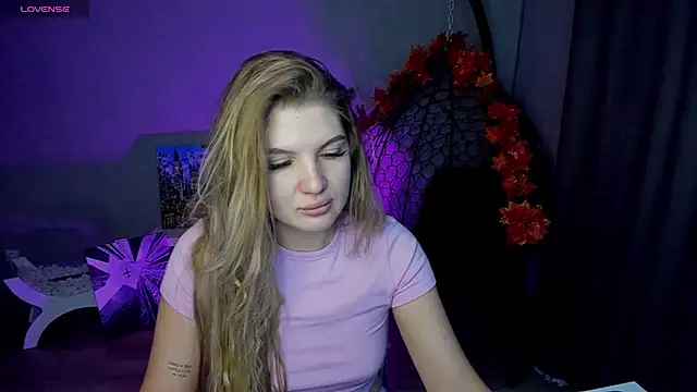 lily williamss online show from October 2025 12:09:02 AM