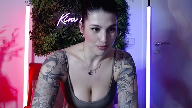 Snapshot of KiraKane1 chatting on January 2025 04:44:01 PM KiraKane1 online show from January 2025 04:44:01 PM