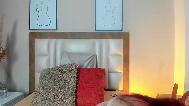 Emilywatsonn online show from January 2025 02:24:02 PM