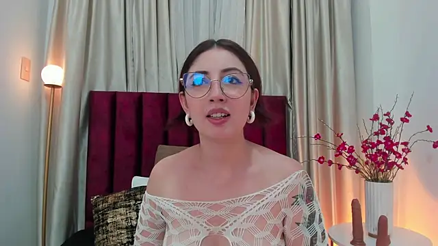 Emilywatsonn online show from February 2025 11:34:02 AM