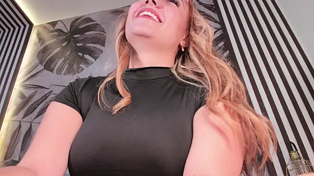 Samaantha-White online show from March 2025 06:01:02 PM