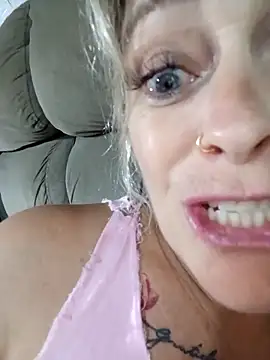 marcialoira online show from March 2026 12:16:01 AM