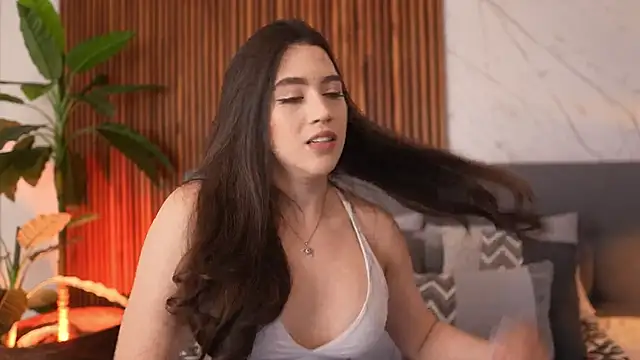 Snapshot of Amelia_Rouse chatting on September 2025 09:03:02 PM Amelia Rouse online show from September 2025 09:03:02 PM