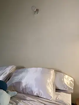 Snapshot of Amelia_Rouse chatting on October 2025 07:58:01 PM Amelia Rouse online show from October 2025 07:58:01 PM