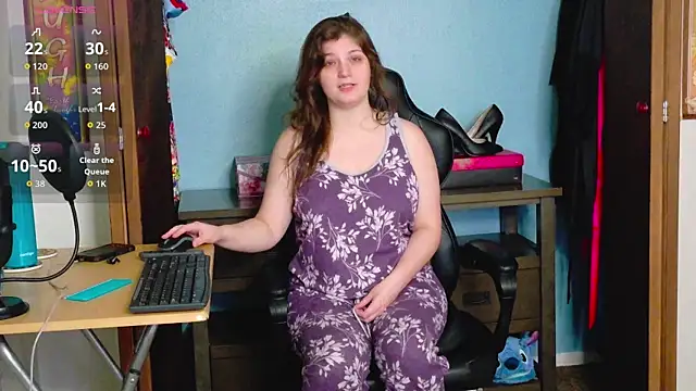 TreeJeanne online show from November 2025 02:01:02 AM