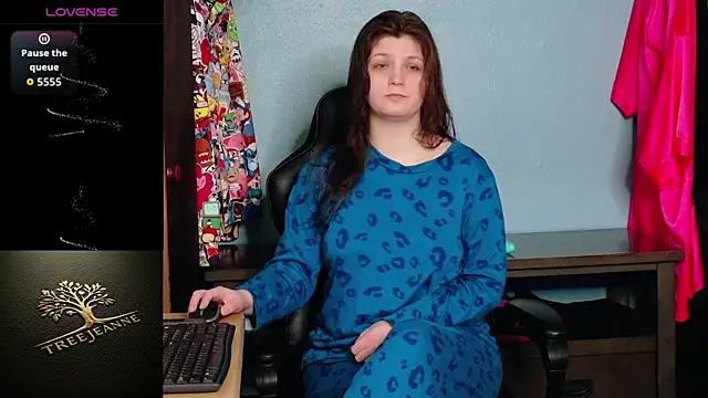 Snapshot of TreeJeanne chatting on March 2026 12:13:02 AM TreeJeanne online show from March 2026 12:13:02 AM