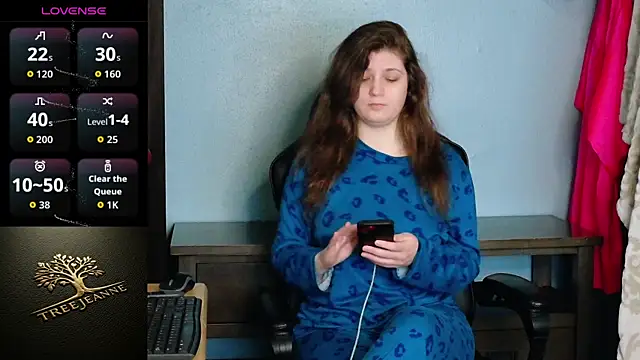 Snapshot of TreeJeanne chatting on March 2026 01:12:01 AM TreeJeanne online show from March 2026 01:12:01 AM