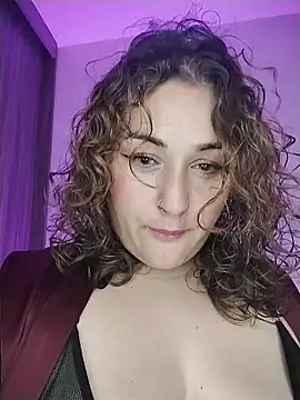 Snapshot of saara_queen_ chatting on November 2025 05:10:02 AM saara queen online show from November 2025 05:10:02 AM