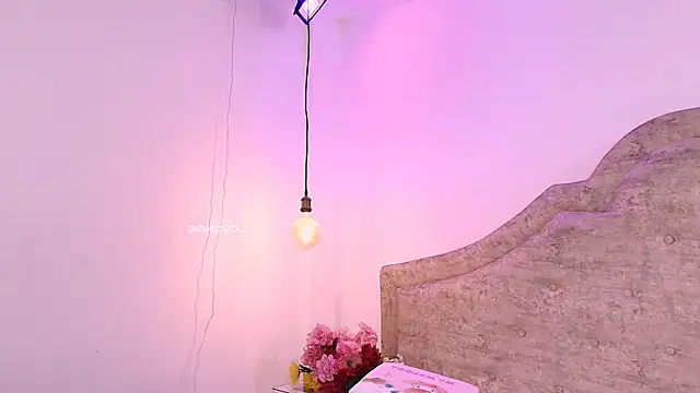 Snapshot of Purplee_Baby chatting on December 2024 02:35:01 AM Purplee Baby online show from December 2024 02:35:01 AM