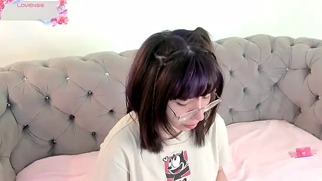 Snapshot of Purplee_Baby chatting on December 2024 12:01:01 AM Purplee Baby online show from December 2024 12:01:01 AM