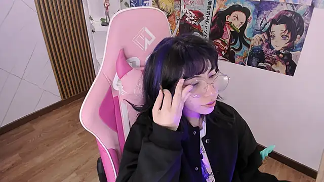 Snapshot of Purplee_Baby chatting on December 2024 07:10:01 PM Purplee Baby online show from December 2024 07:10:01 PM