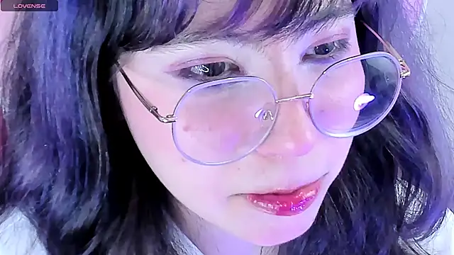 Snapshot of Purplee_Baby chatting on December 2024 11:29:01 PM Purplee Baby online show from December 2024 11:29:01 PM
