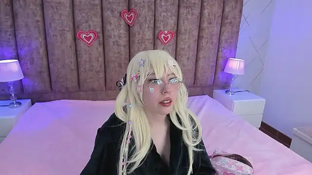 Snapshot of Purplee_Baby chatting on February 2025 01:36:01 AM Purplee Baby online show from February 2025 01:36:01 AM