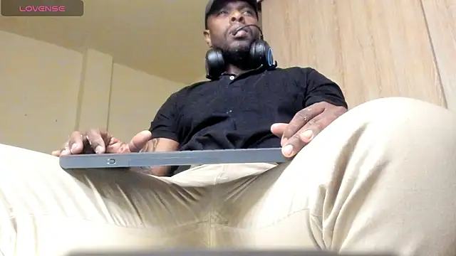 thomas santtos1 online show from August 2026 12:43:02 PM