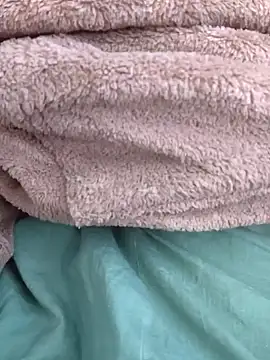 Snapshot of Aaradhya chatting on December 2024 04:09:01 AM Aaradhya online show from December 2024 04:09:01 AM