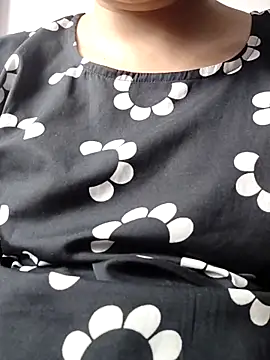 Snapshot of Aaradhya chatting on February 2025 04:12:02 AM Aaradhya online show from February 2025 04:12:02 AM