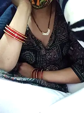 Snapshot of Aaradhya chatting on December 2025 01:11:01 AM Aaradhya online show from December 2025 01:11:01 AM