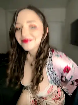 Snapshot of HoneySweetBee chatting on November 2025 02:43:01 AM HoneySweetBee online show from November 2025 02:43:01 AM