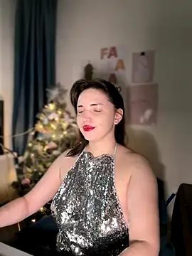 Snapshot of HoneySweetBee chatting on December 2025 07:37:01 AM HoneySweetBee online show from December 2025 07:37:01 AM