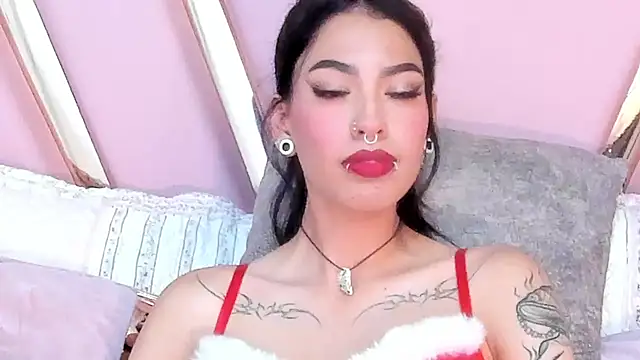 Snapshot of Eva_Benely chatting on December 2024 05:27:02 AM Eva Benely online show from December 2024 05:27:02 AM