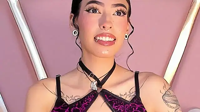 Snapshot of Eva_Benely chatting on September 2025 06:13:01 AM Eva Benely online show from September 2025 06:13:01 AM