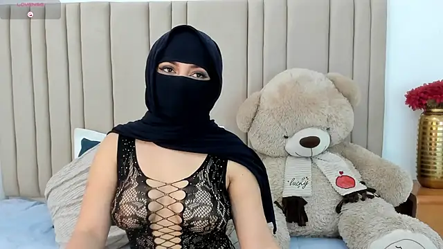 izadii online show from May 2026 06:48:02 PM