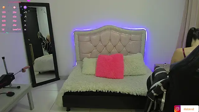 Snapshot of baby_love03 chatting on October 2025 05:54:02 AM baby love03 online show from October 2025 05:54:02 AM