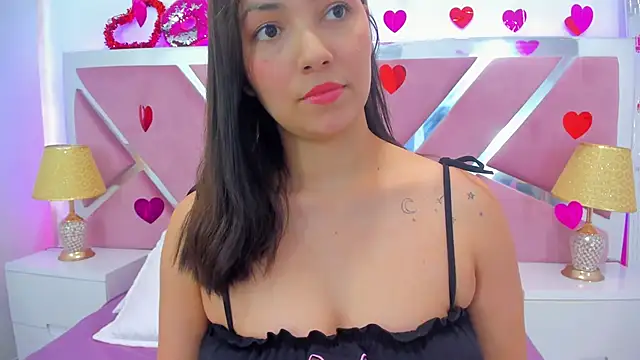 NinnaVous online show from March 2025 08:00:01 PM