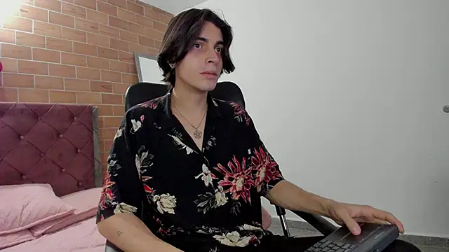 MIKE HUNTER7 online show from January 2025 12:17:01 PM