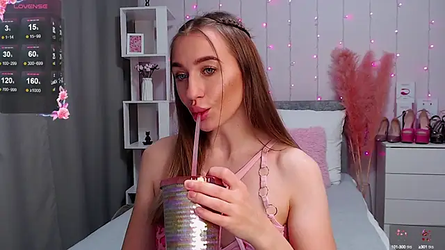 Snapshot of PornoGirlX chatting on September 2025 05:46:01 PM PornoGirlX online show from September 2025 05:46:01 PM