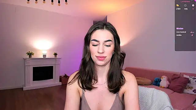 AnysaSmith online show from April 2026 07:49:02 PM