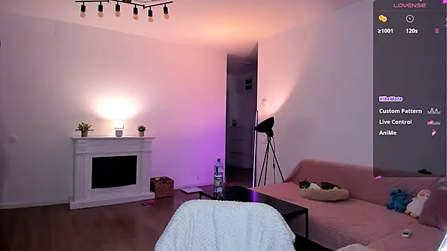 AnysaSmith online show from May 2026 01:47:02 AM