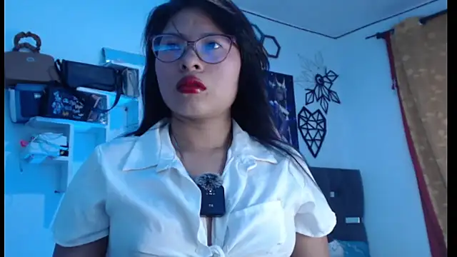 Alizon95 online show from March 2026 09:09:02 PM