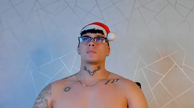 NoahhBrown online show from December 2024 10:12:02 AM