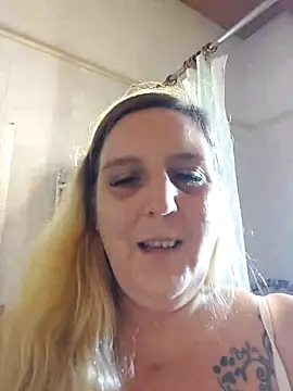 BecciDeluxe online show from October 2025 11:19:01 AM