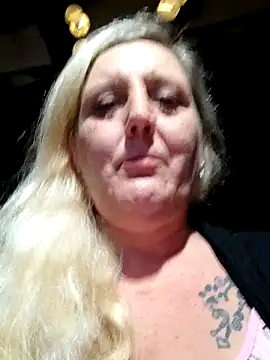 BecciDeluxe online show from June 2026 09:59:02 PM