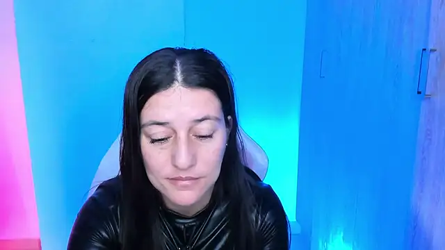 Saskyaa online show from December 2025 02:55:01 PM